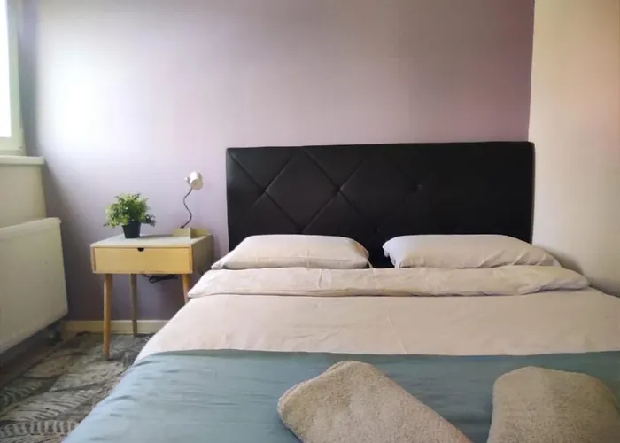 Bright City Center Apartment - Flexiblecheckins