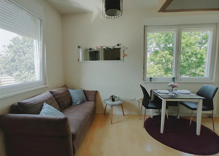 Bright City Center Apartment - Flexiblecheckins